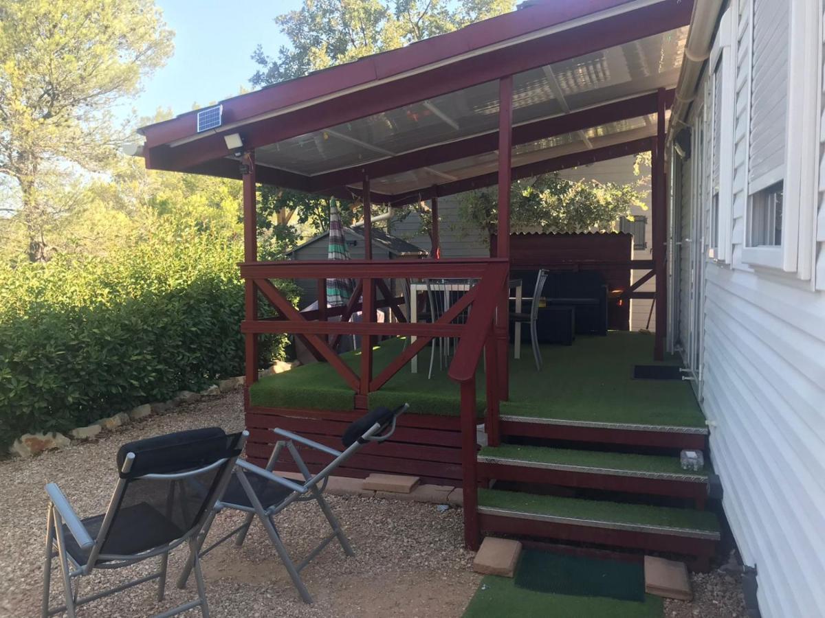 Charmant Mobil-Home Rocbaron 外观 照片