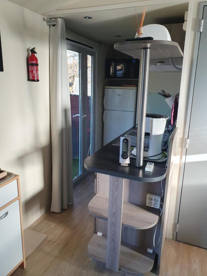Charmant Mobil-Home Rocbaron 外观 照片